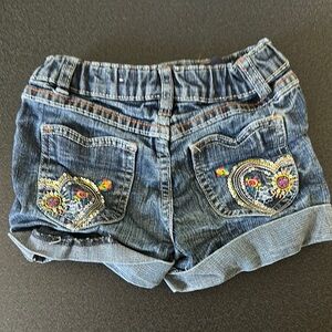 Arizona Jean Company Blue Denim Shorts with Heart Embroidery 90’s vintage